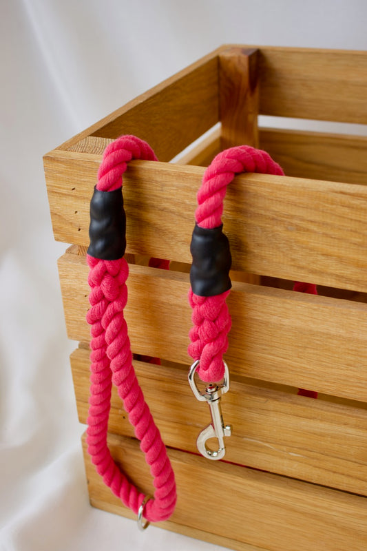 Cerise Trigger Hook Lead - Made to Measure